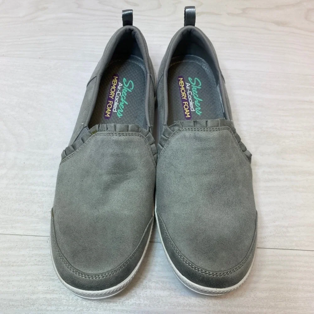 Skechers Womens 9 Slip On Shoes Ruffle Grey Textile Air Cooled Memory Foam 23980